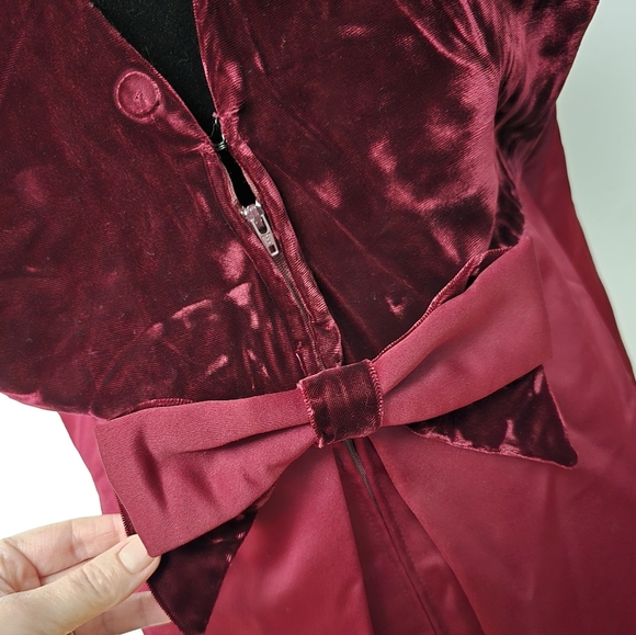 Cachet 20W Burgundy Satin and Velvet Short Sleeved Dress Empire Cherry Girl - Picture 5 of 13